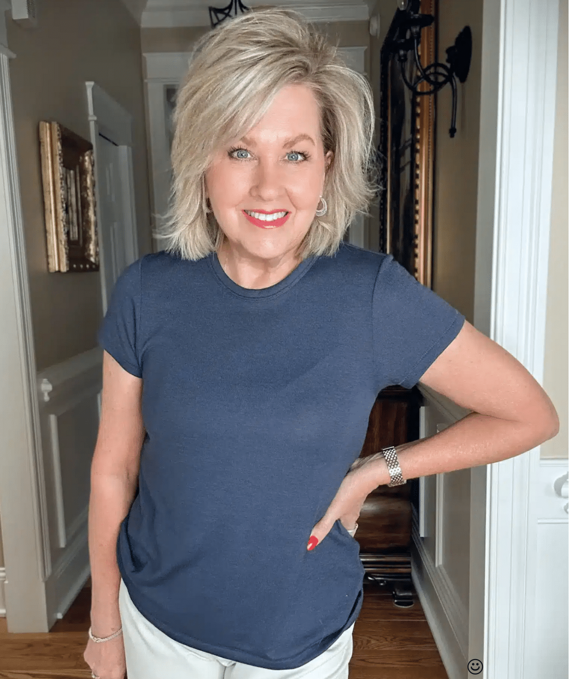 CREW NECKLINES